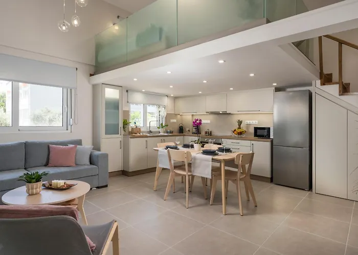 Eranthis Apartment
