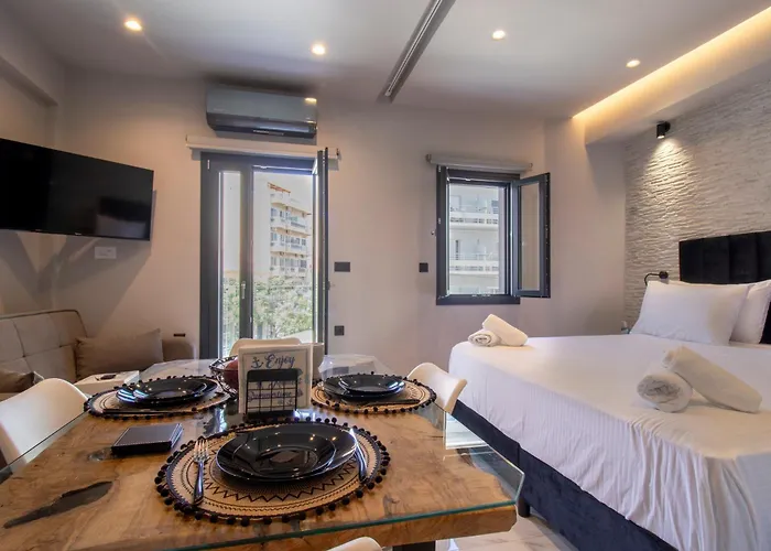 Urban Luxury Apt In Chania Centre