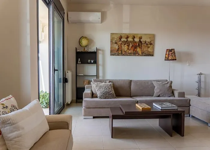 Maisonette With Exclusive Private Parking