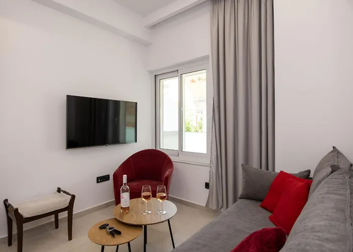 Cherry Central Luxury Suites