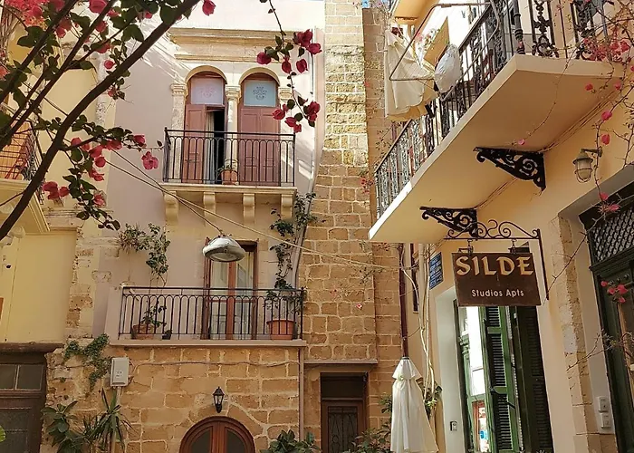 Silde Studios & Apartments
