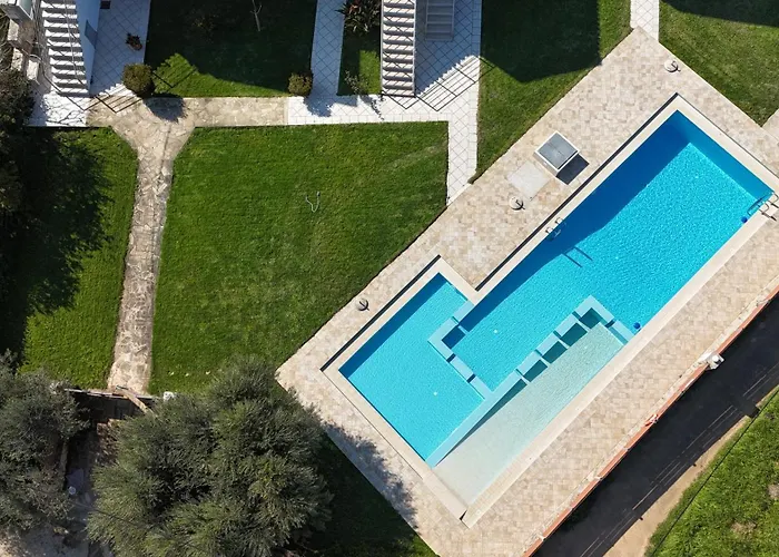 Mati- Cozy Apartment- Close To The Beach Of Almyrida With A Shared Pool