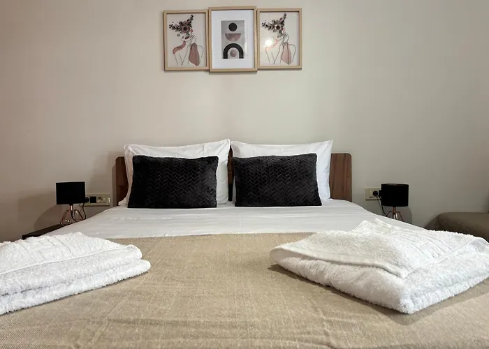 Lynne\'S Harmony Chania Beach Studio