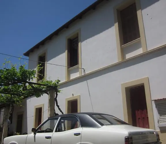 Kyra Vintage House