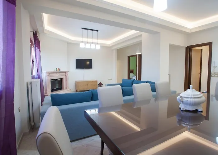 Gold Beach Apartments