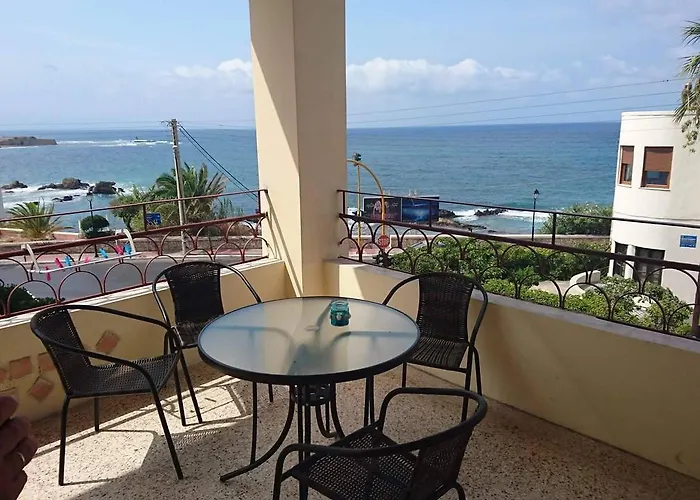 Honolulu Beach Apartments