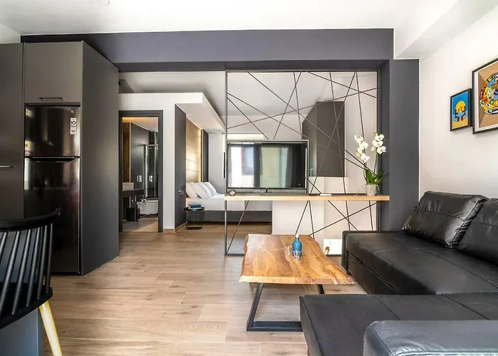 Mos Luxury City Suites - The Loft