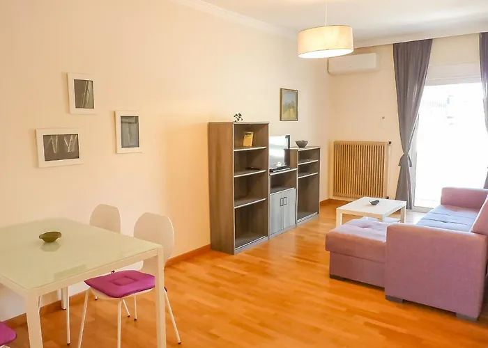 Sunny City Center Apartment