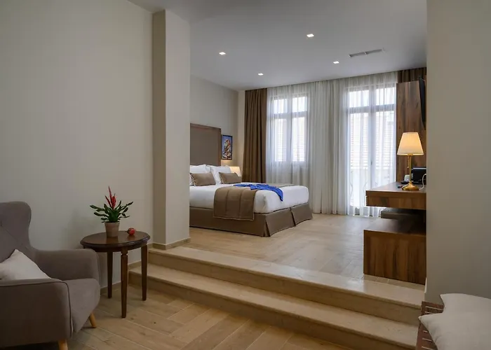 Minaret Suites And Apartments