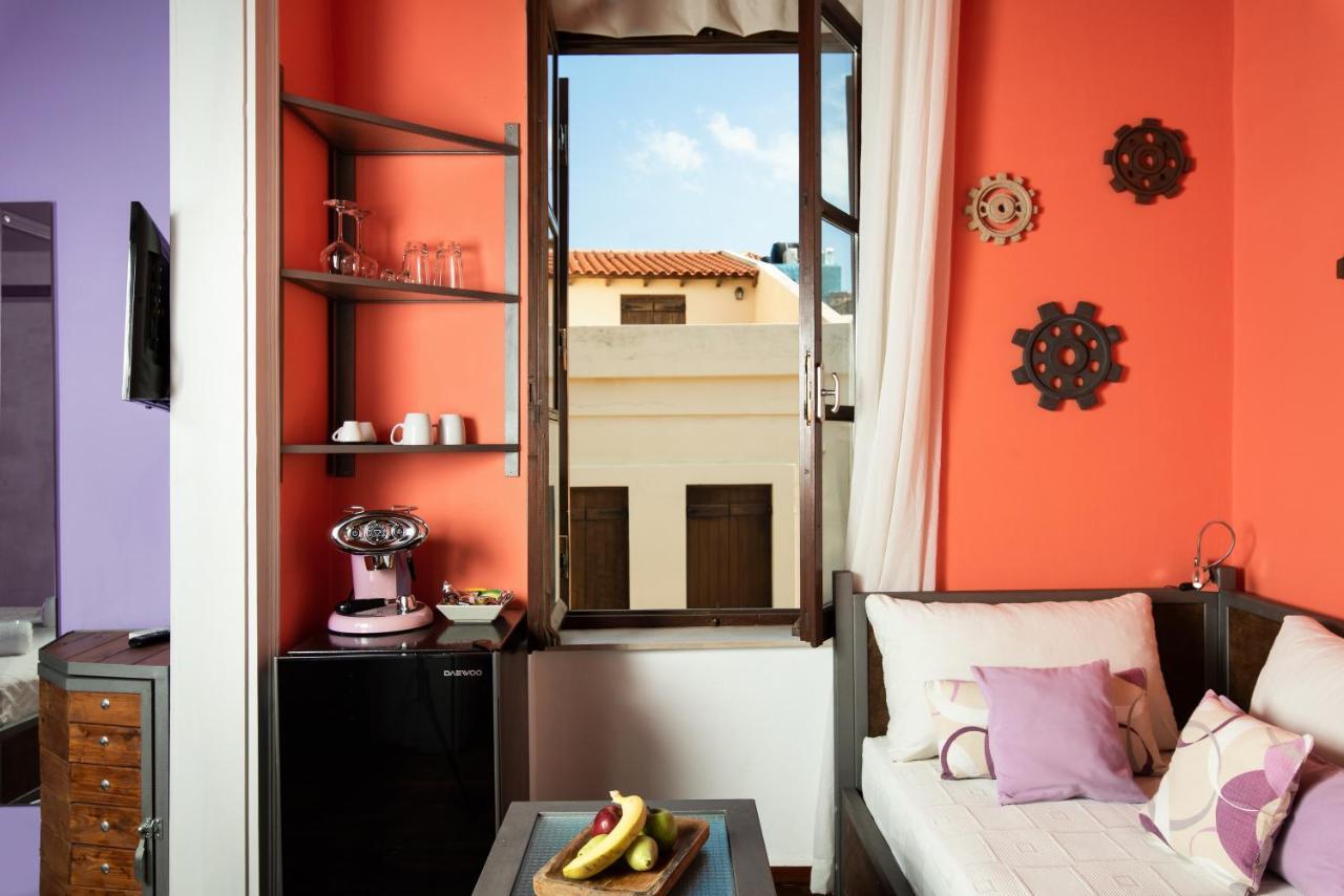 Favela Living Space 3*