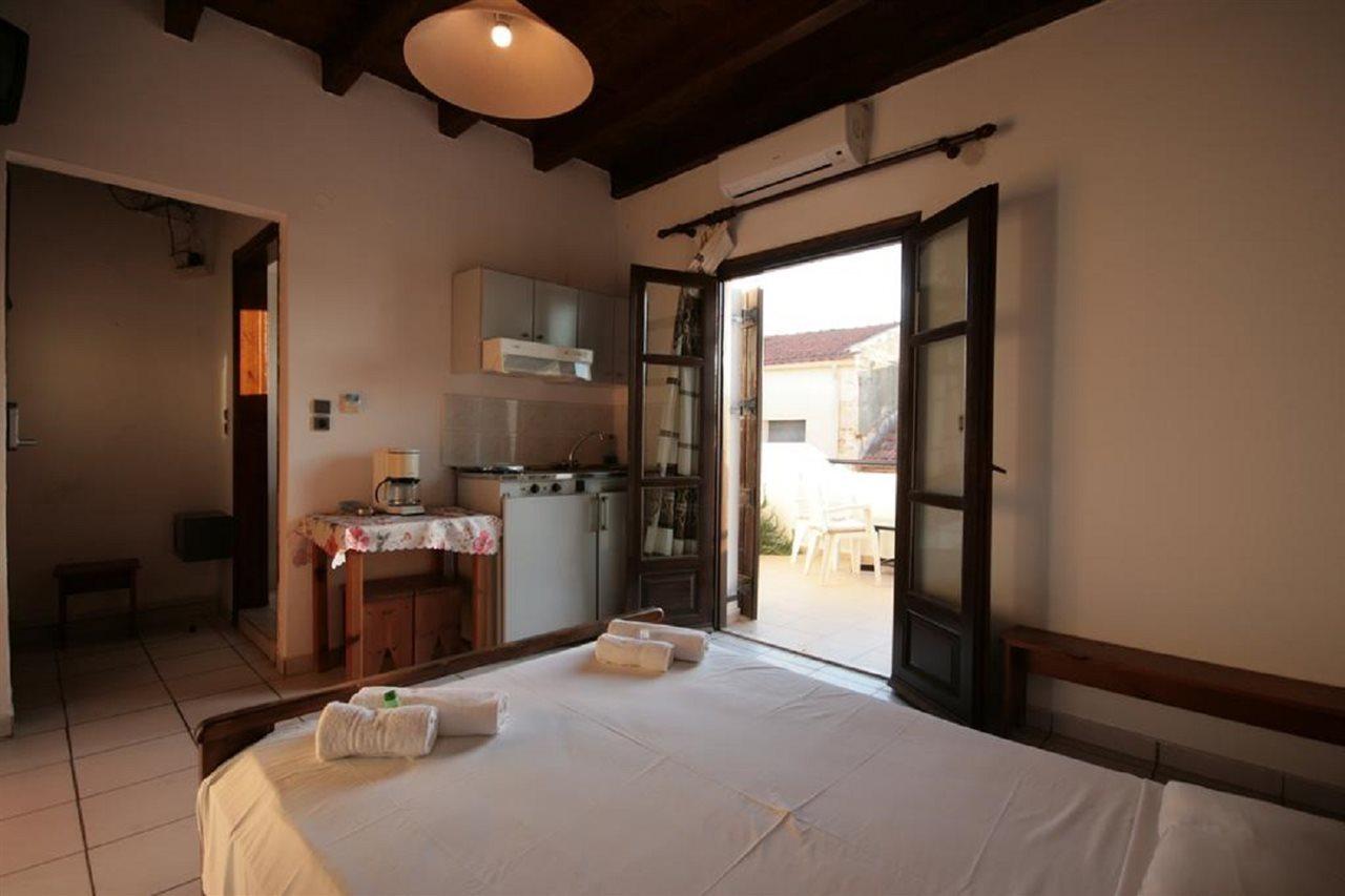 Gasthuis Chania 3*