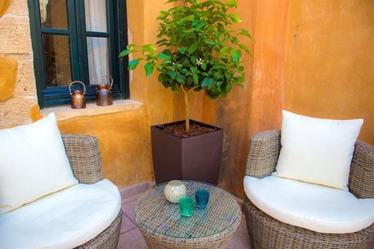 Hotel J&G Suites 3*