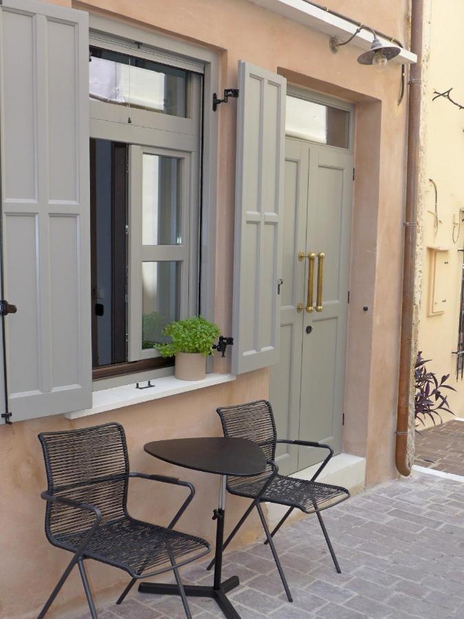 Eva * Chania (Crete)