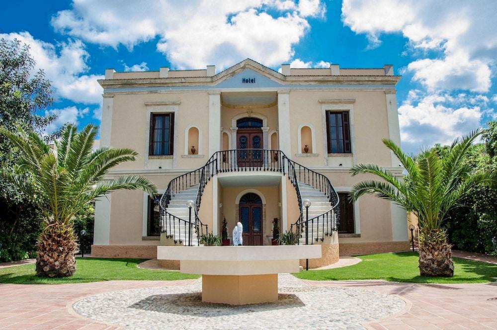 Halepa Chrissi Akti Chania