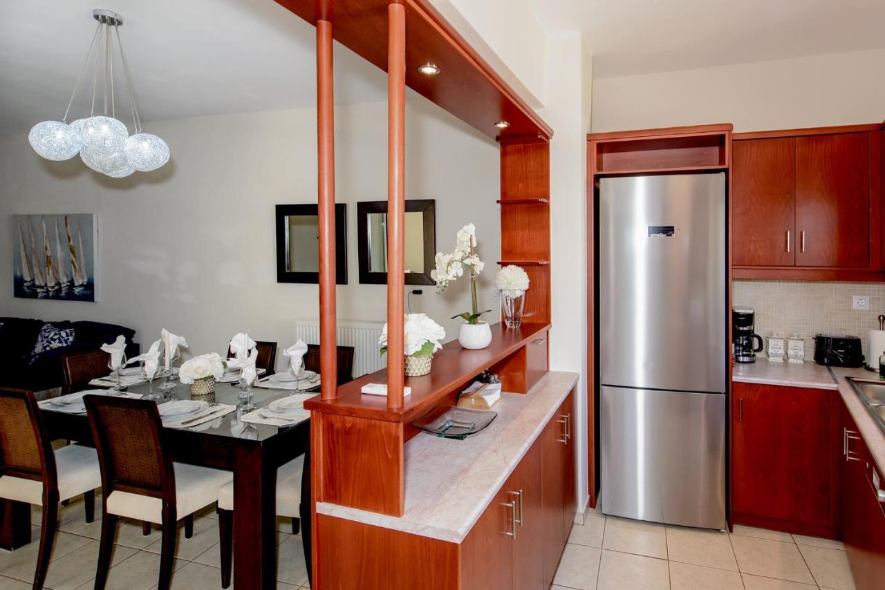 Voula's Place *