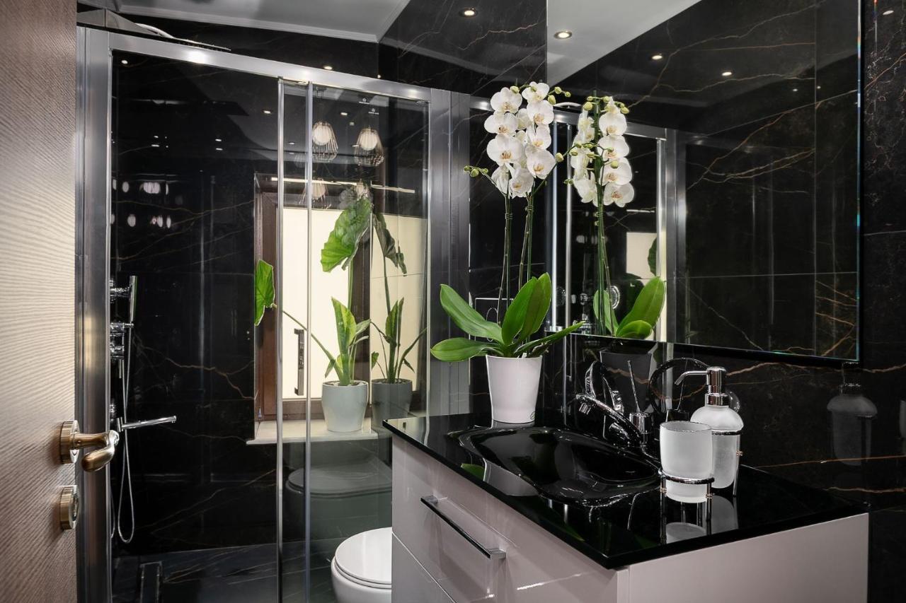 Castello Luxury With Private Jacuzzi Apartment *