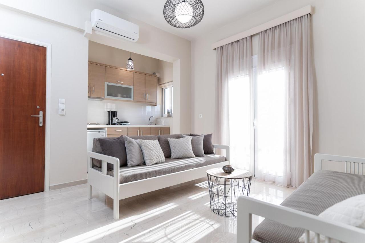 Helios Apartment *