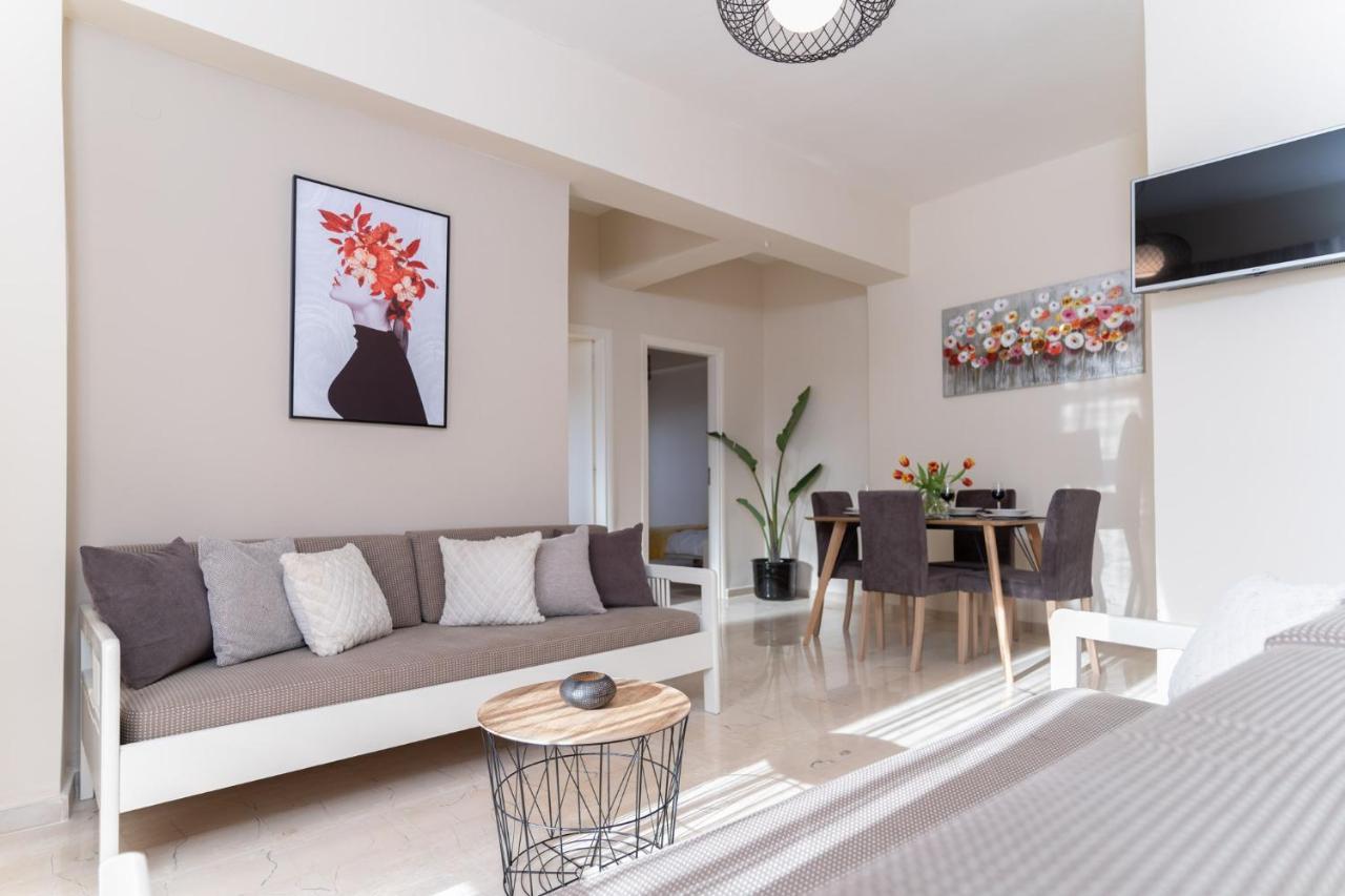 Helios Apartment *