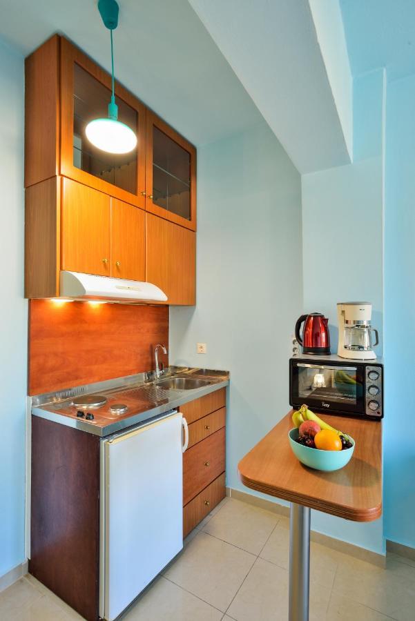 Seaside Old Venetian Harbour 2nd Floor Apartment Chania (Crete)