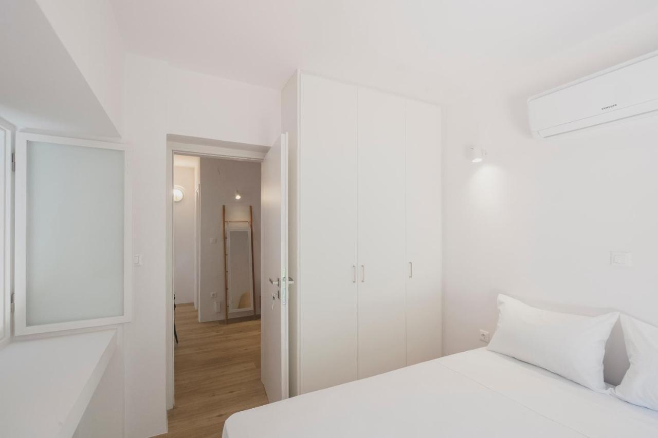 Sun-splashed Stylish Flat, Steps To Old Town Apartment Chania (Crete)