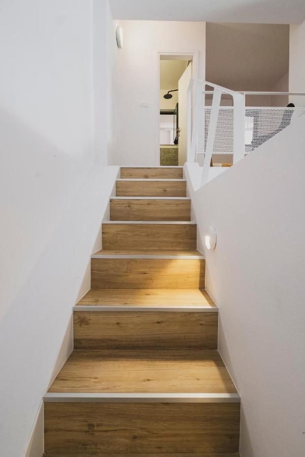 Sun-splashed Stylish Flat, Steps To Old Town Apartment Chania (Crete)