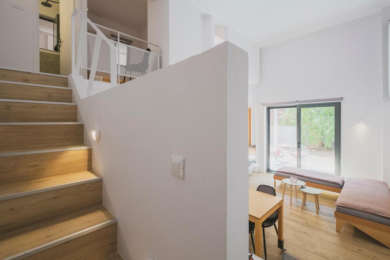 Sun-splashed Stylish Flat, Steps To Old Town Apartment