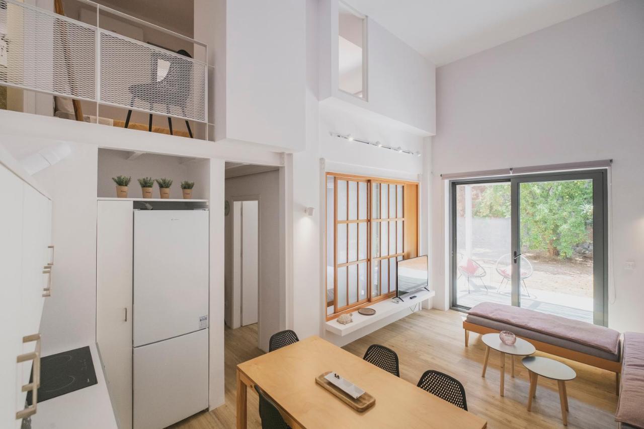 Sun-splashed Stylish Flat, Steps To Old Town * Chania (Crete)