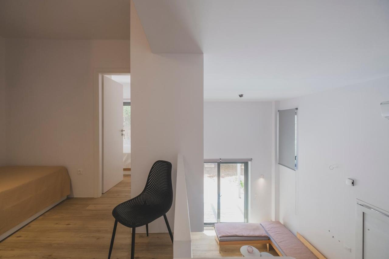 Sun-splashed Stylish Flat, Steps To Old Town Apartment