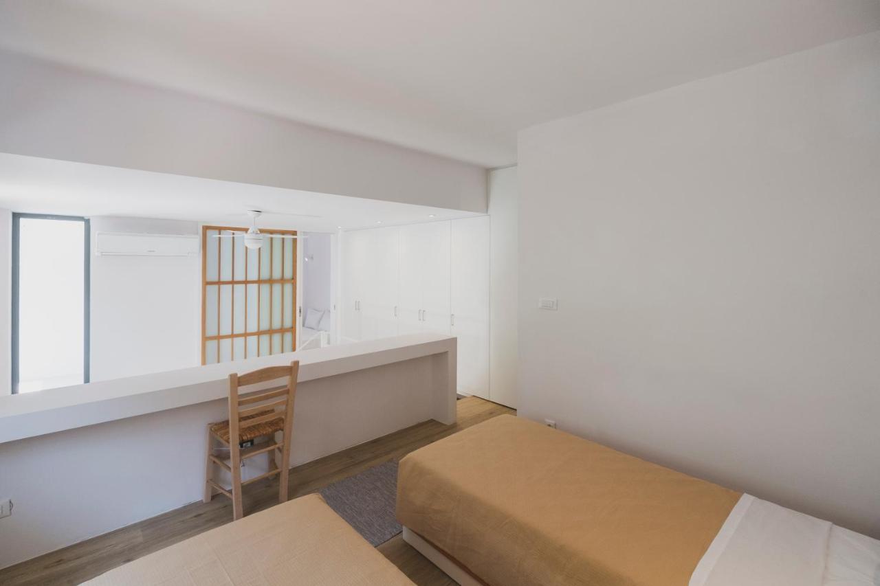 Hidden Gem In Center, Steps To Venetian Town *