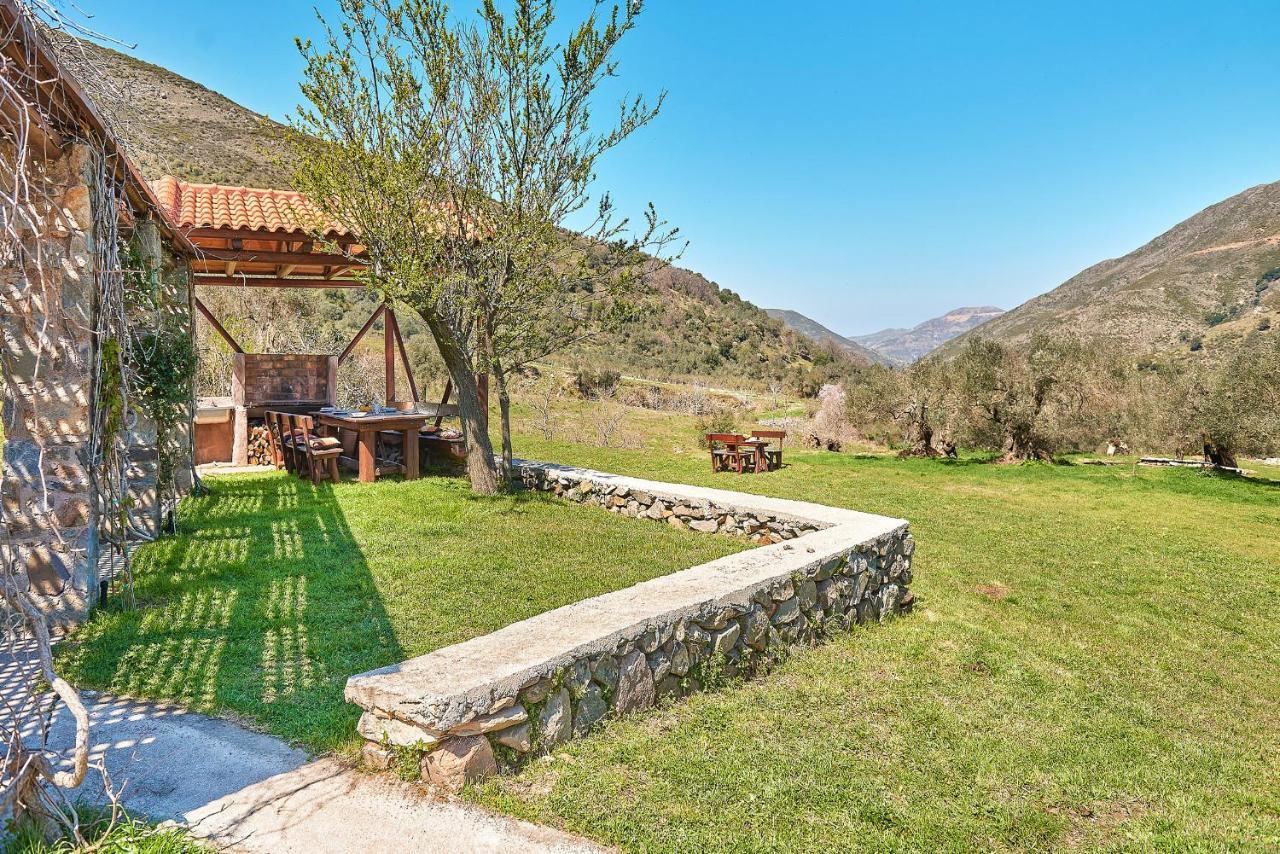 Authentic In A Heaven Of Natural Beauty Vakantiehuis Chania (Crete)