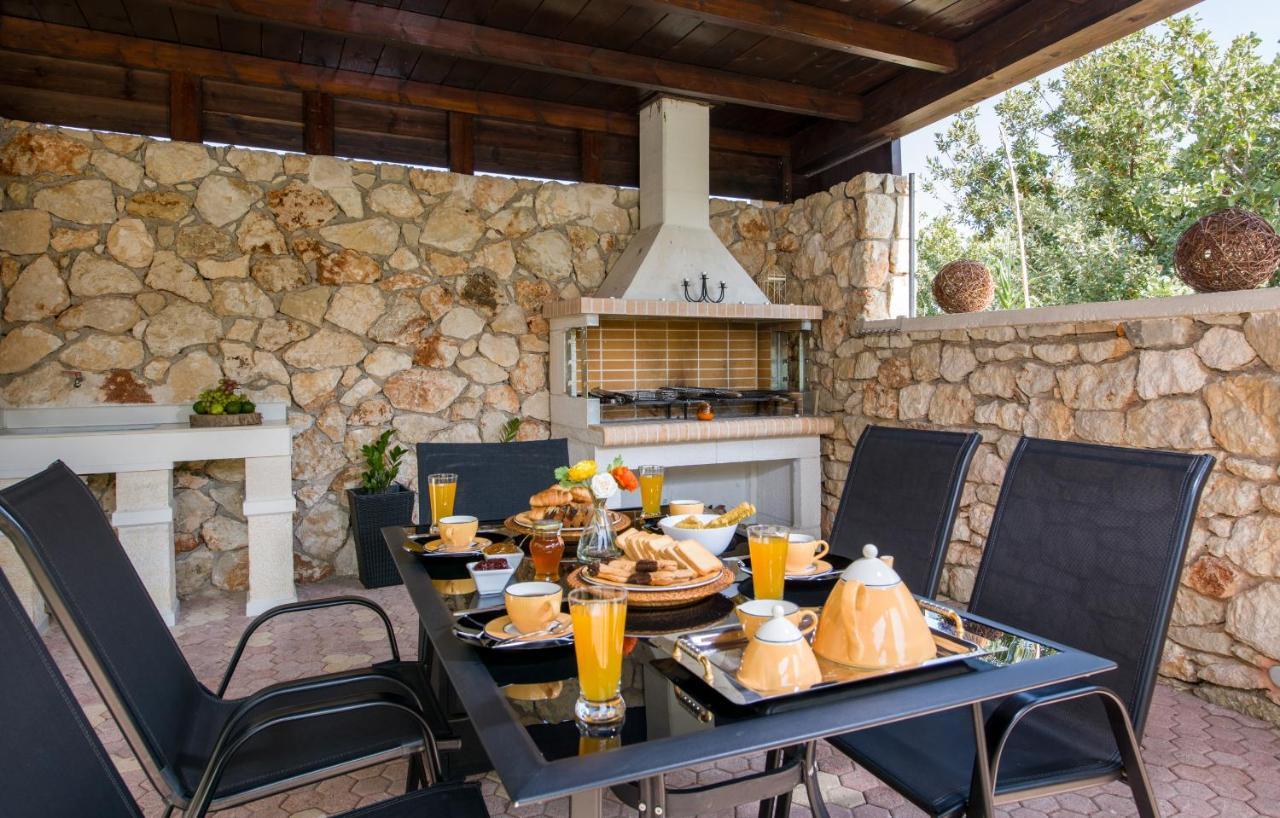 Villa Aktis Luxury