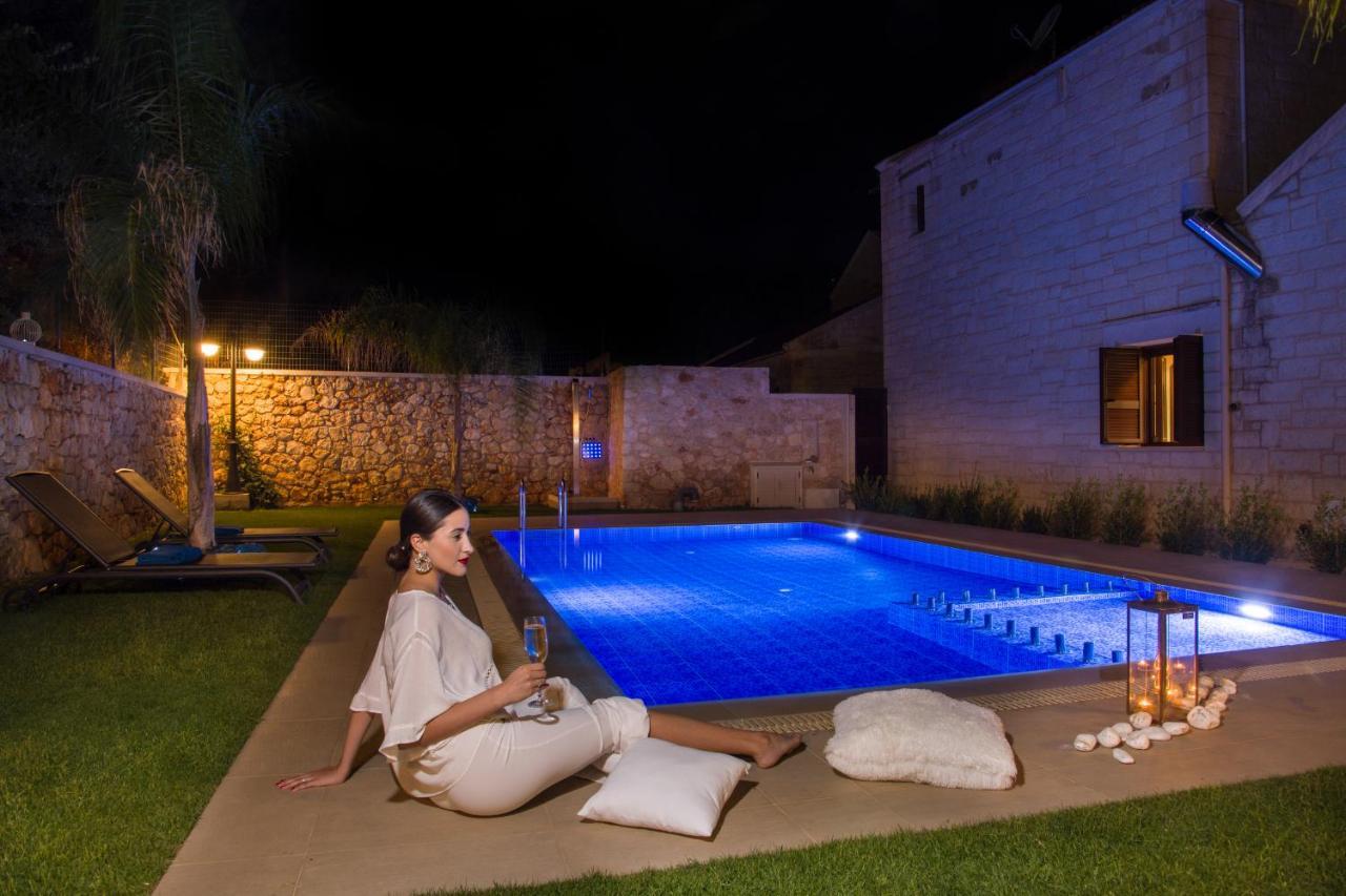 Aktis Luxury Villa