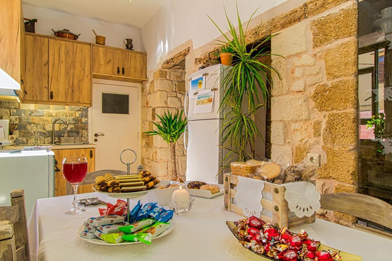 Antonia Traditional Estate