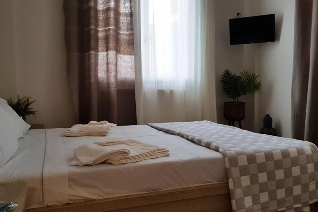 Ellis With Private Entrance And Veranda * Chania (Crete)