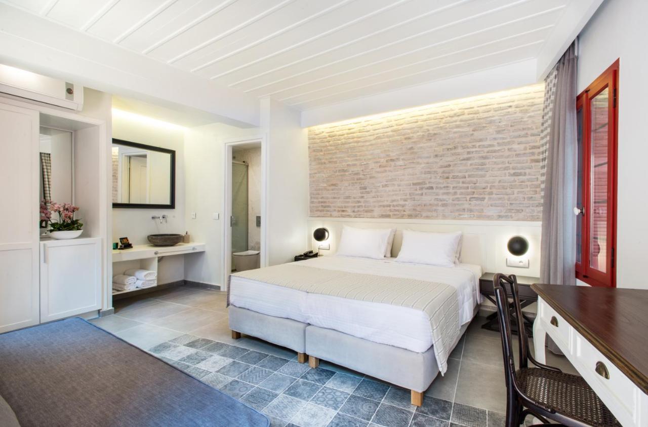 Off Hotel 3*