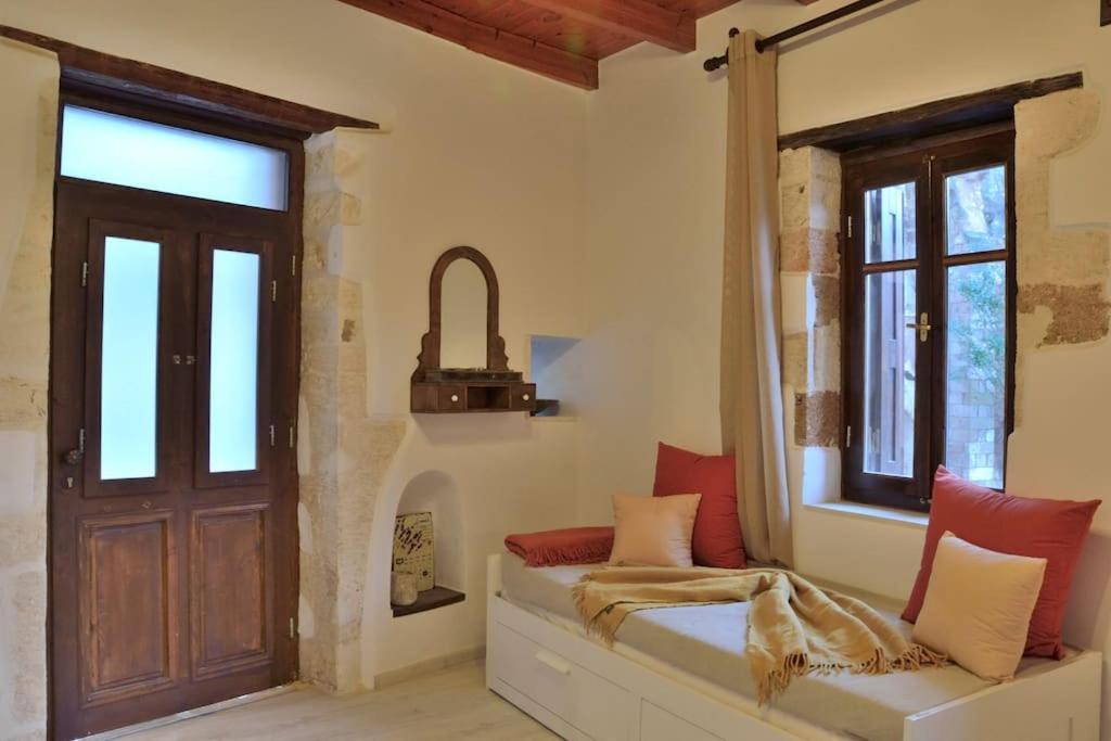 Apartment Charming Stone Corner House Chania (Crete)