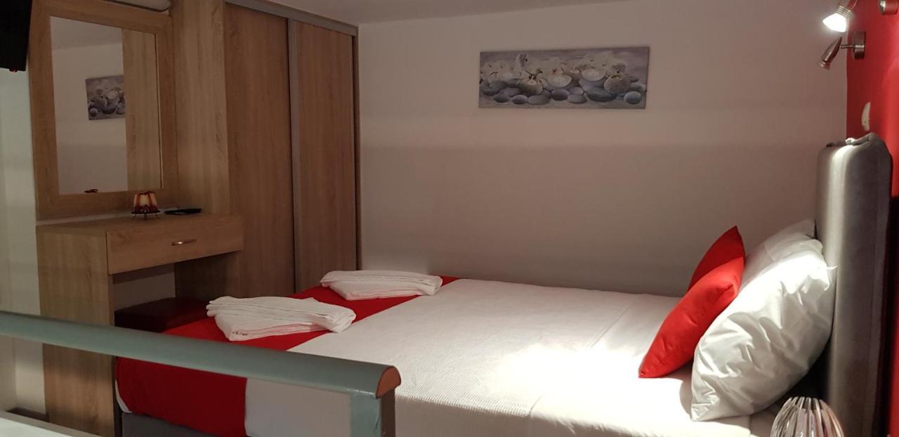 Rodoula Luxury 1 *