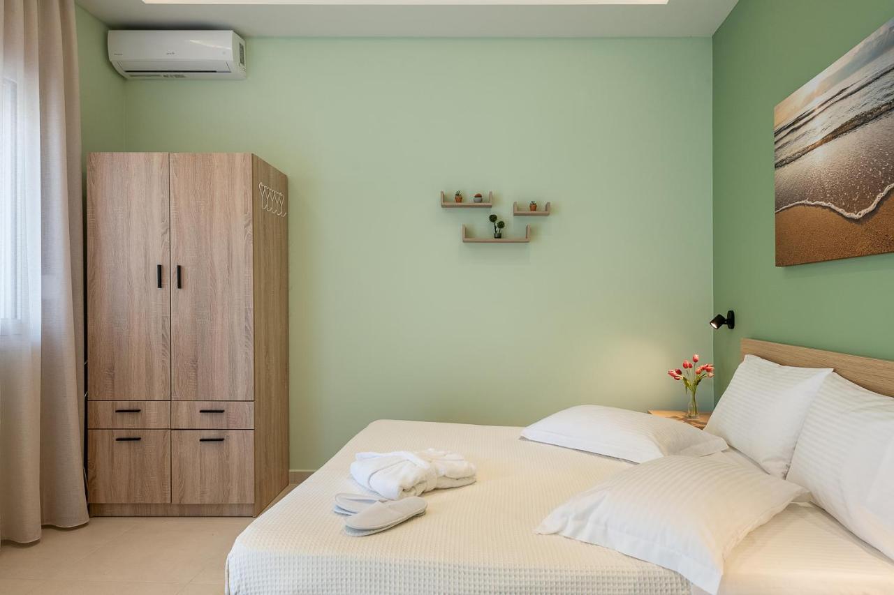 Apartment M 100m From The Chania (Crete)