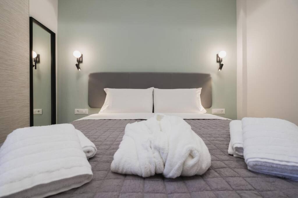Peris 5 With Yard Steps To Bus St & Old Town * Chania (Crete)
