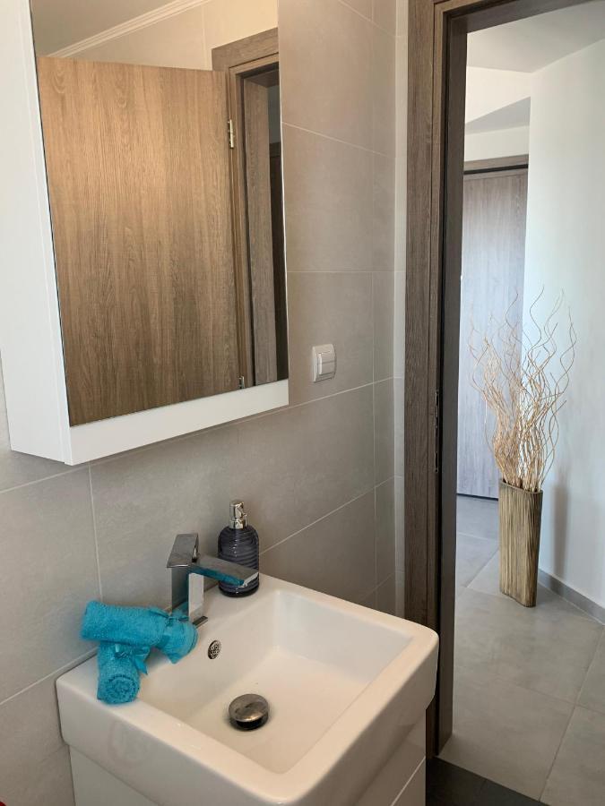 Zonapartments A Sea View-city Center Apartment *