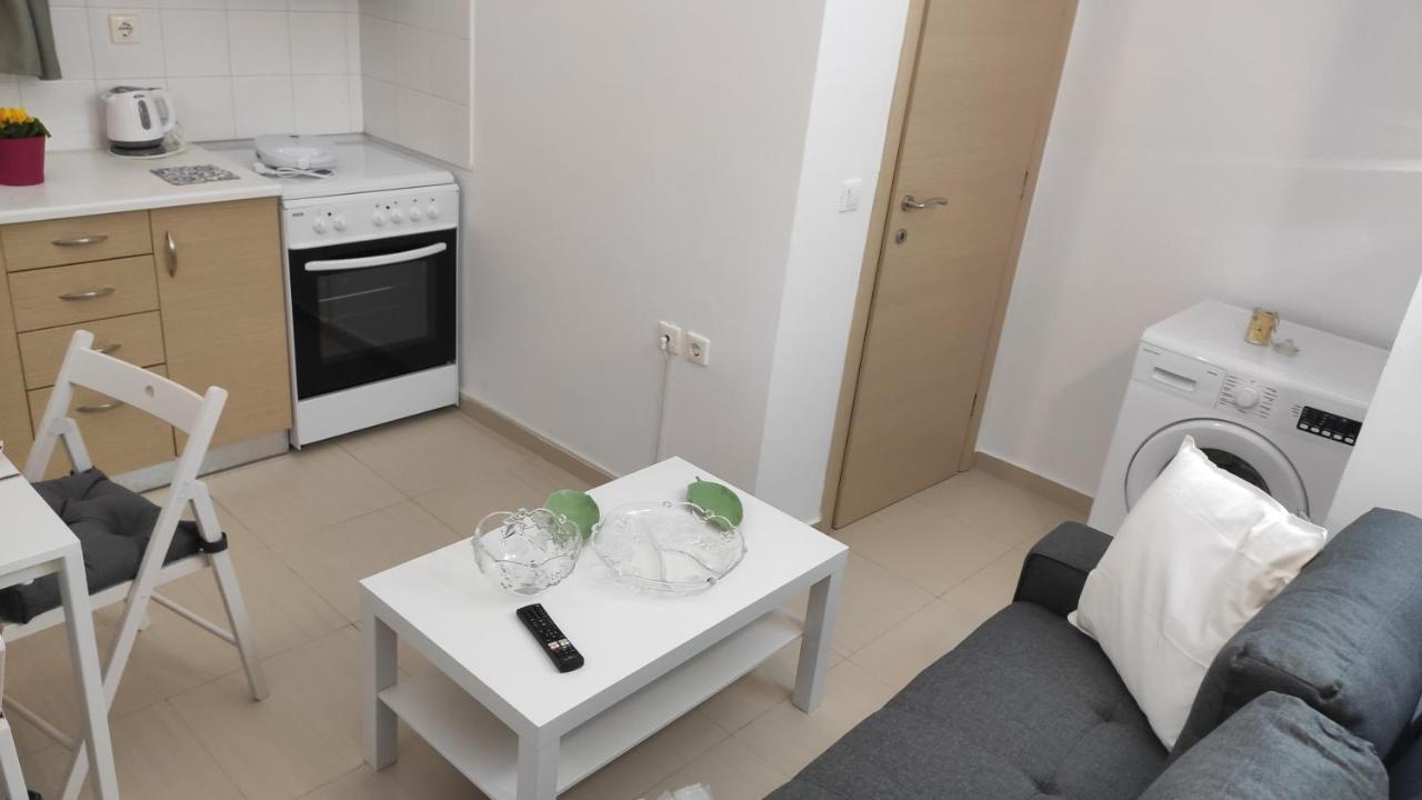 Nikis 3 Apartment