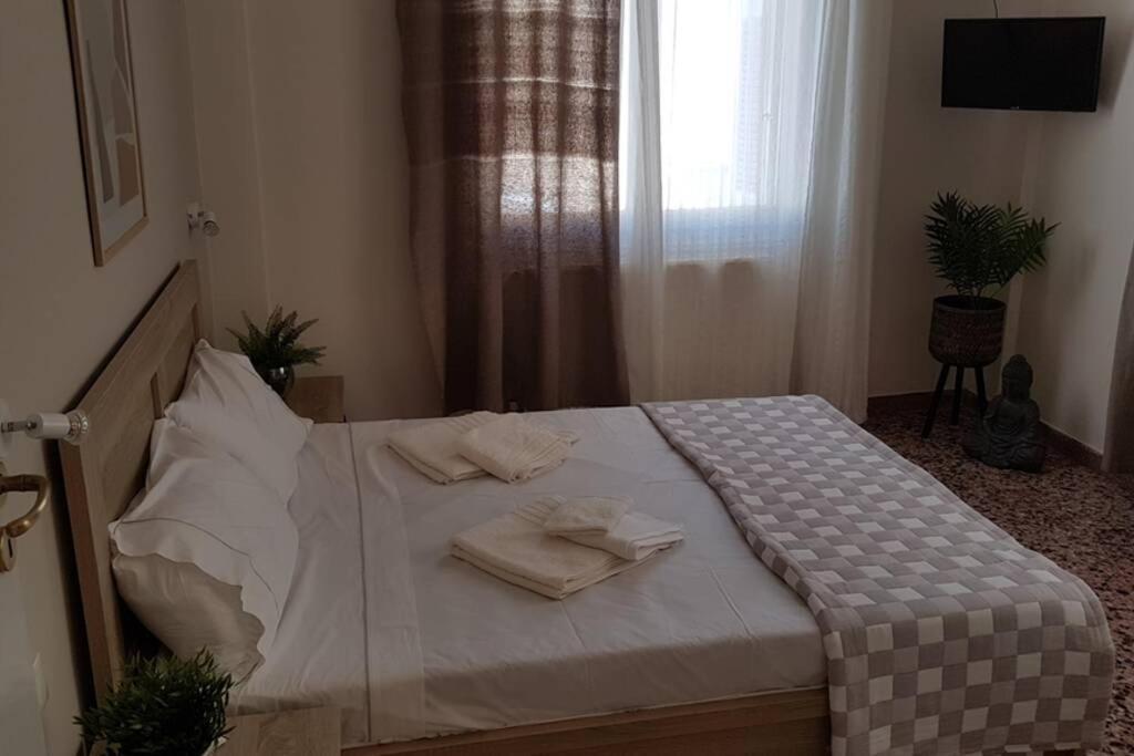 Ellis With Private Entrance And Veranda Apartment *