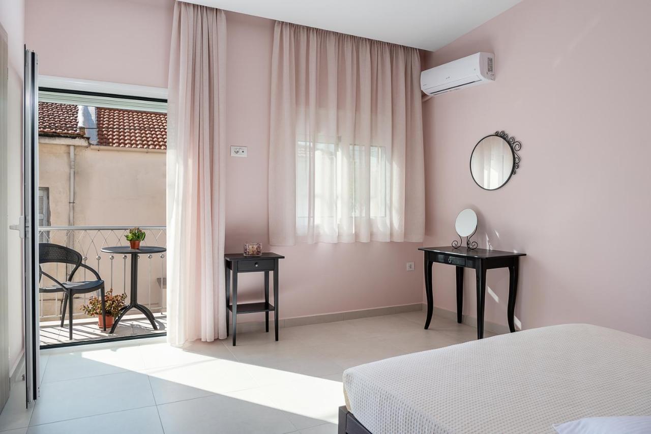 Apartment M 100m From The Chania (Crete)