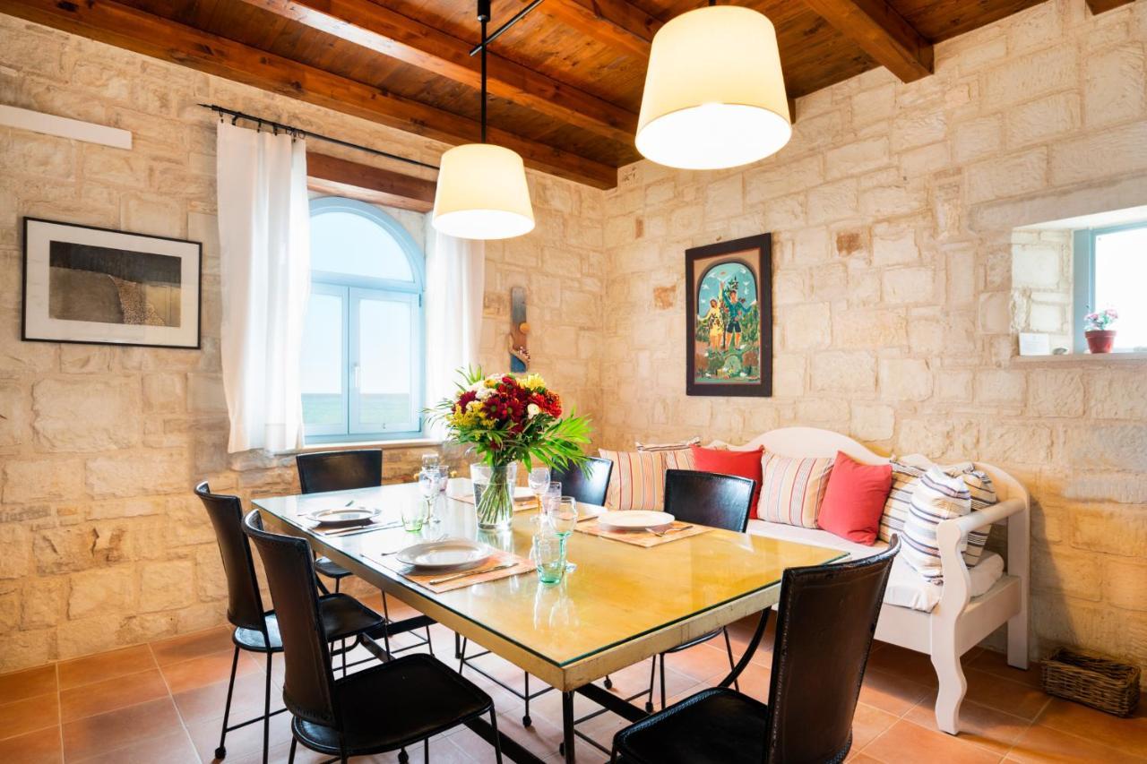 Villa Beachfront Turquoise With Private Pool, Bbq And Ping Pong Table Chania (Crete)