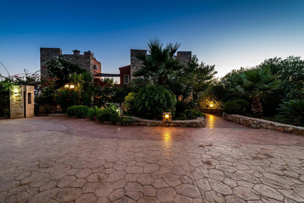 Villa Kastro Estate *