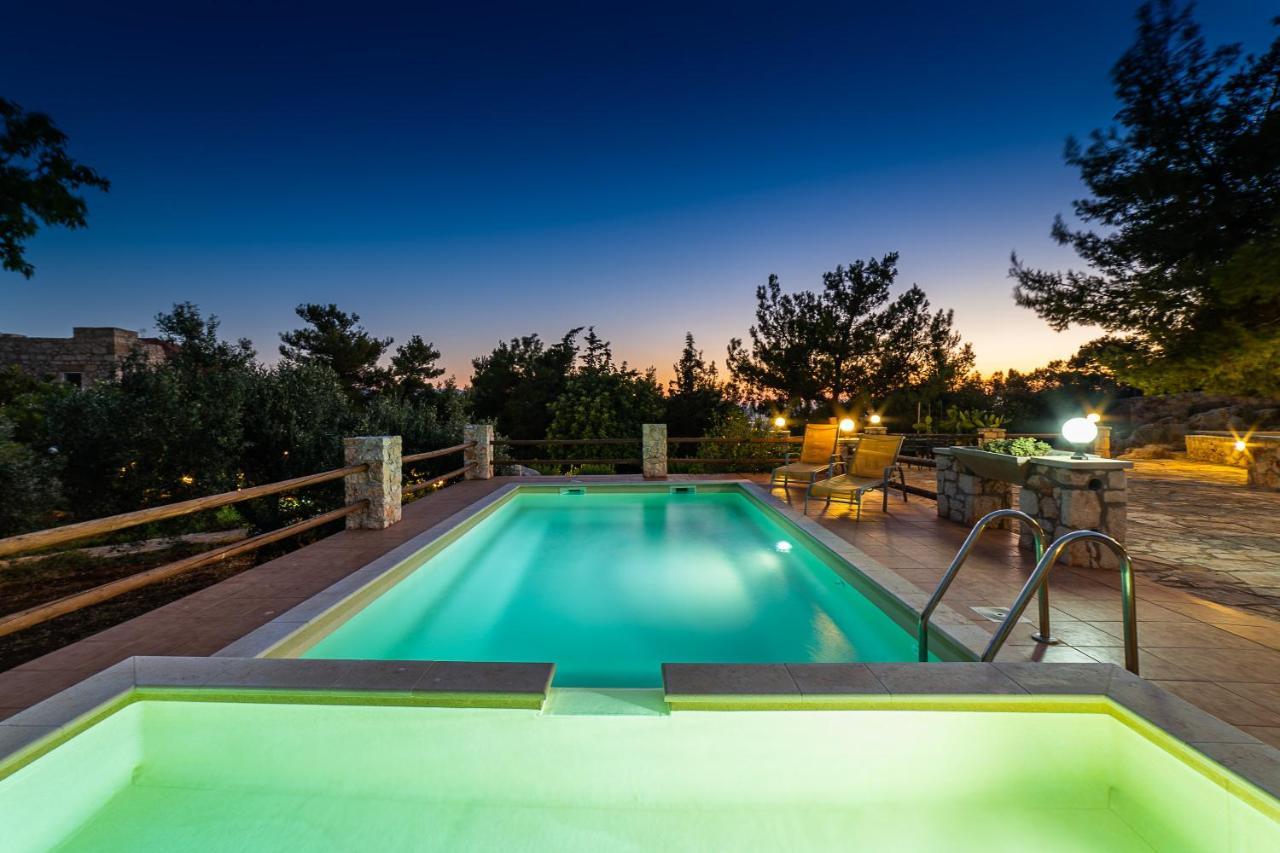 Kastro Estate Villa