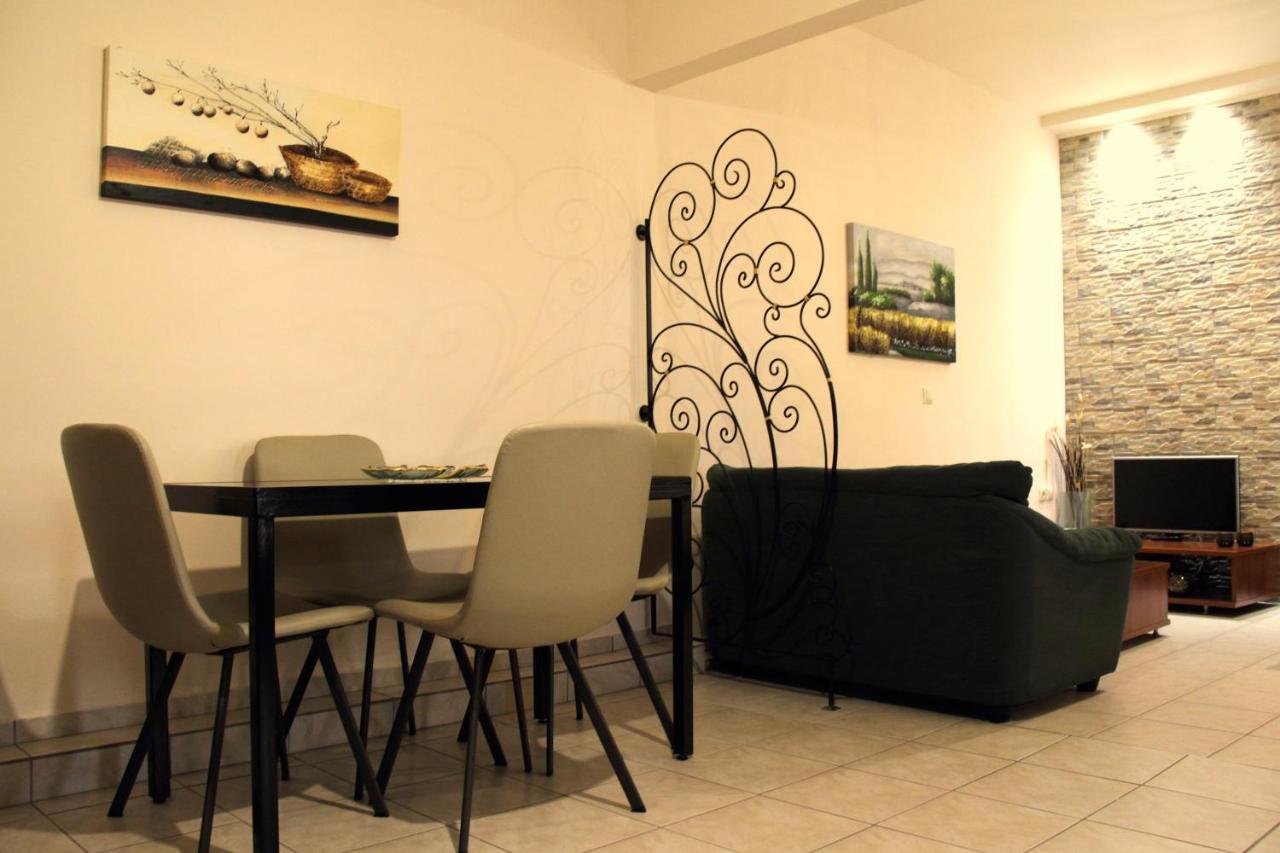 Appartement Studio Miltos Aspasia 1 *