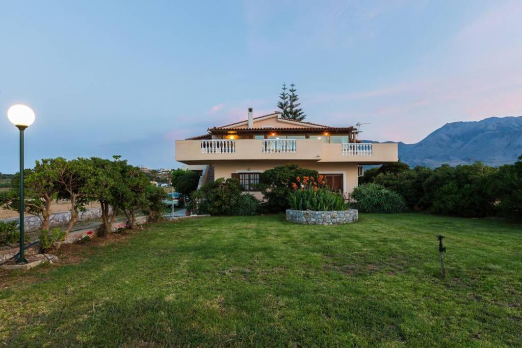 Effie Front With Pool Appartement