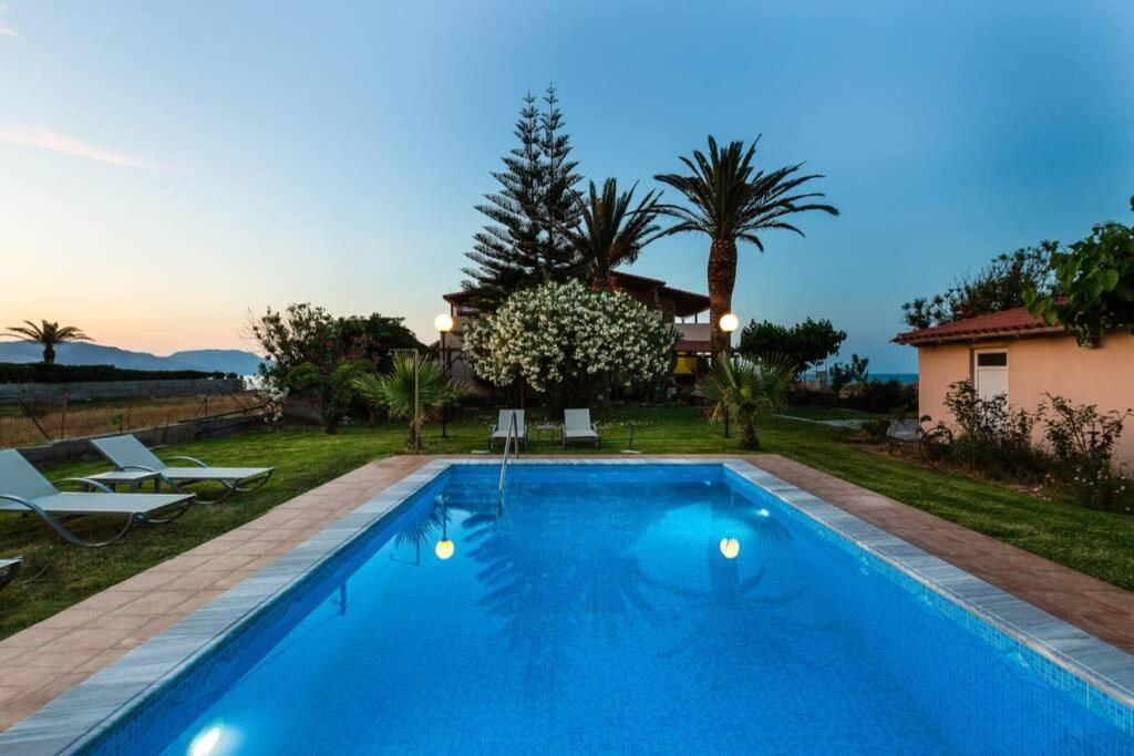 Effie Front With Pool Appartement *