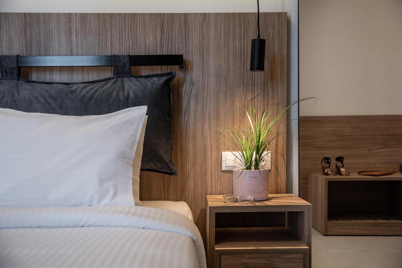Morum Chania 4*